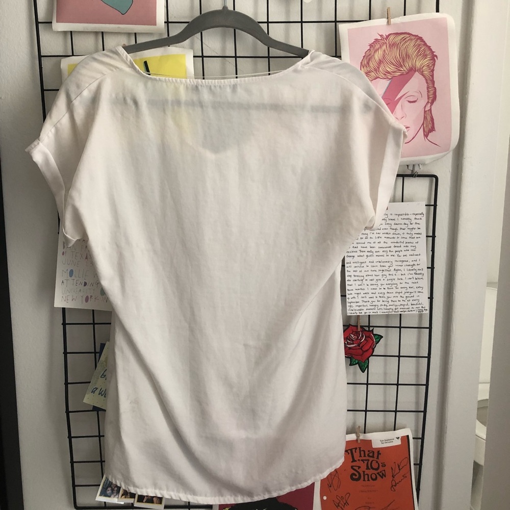 white tee - Picture 2 of 2